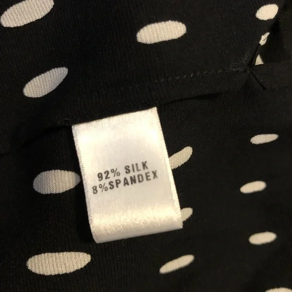 ST JOHN Blouse 
92% Silk & 8% Spandex Size S - Picture 8 of 10